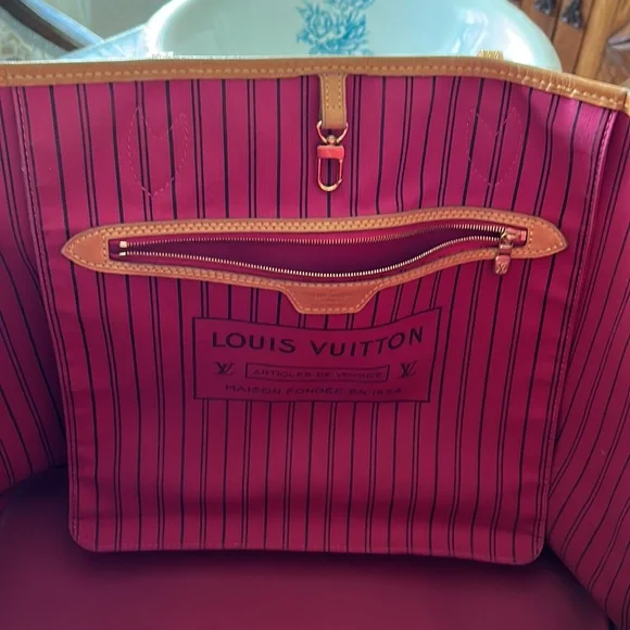 Louis Vuitton Neverfull GM 2019. 💯 Authentic 👜 - Picture 12 of 16